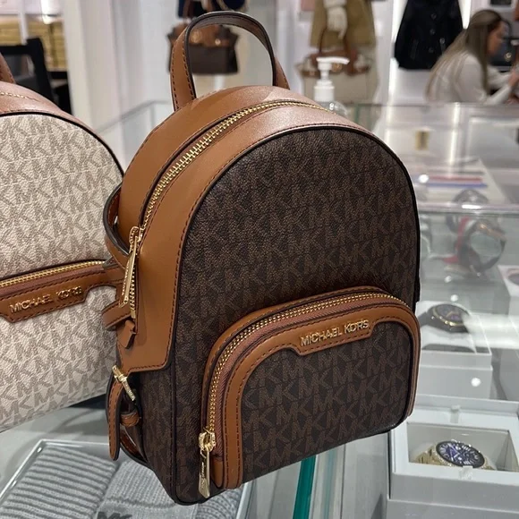 Michael Kors Ladies Backpack Bag Jaycee XS Conv Zip Backpack Brown - Picture 2 of 16